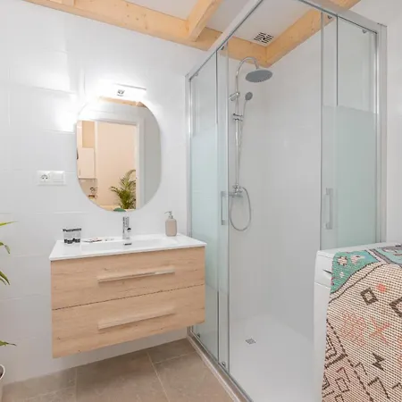 Apartment C50 Stylish Loft Close To The Sea